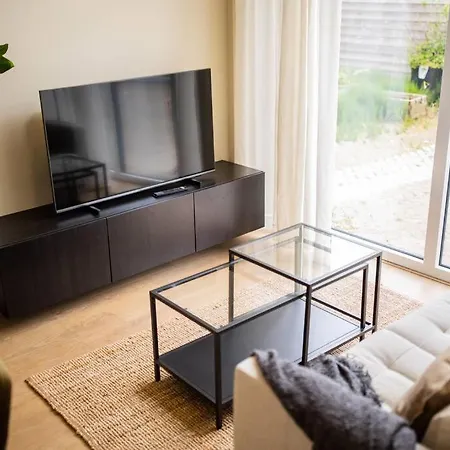 Delightful 2 Bedroom Serviced 54m2 -mst40d- Holiday home